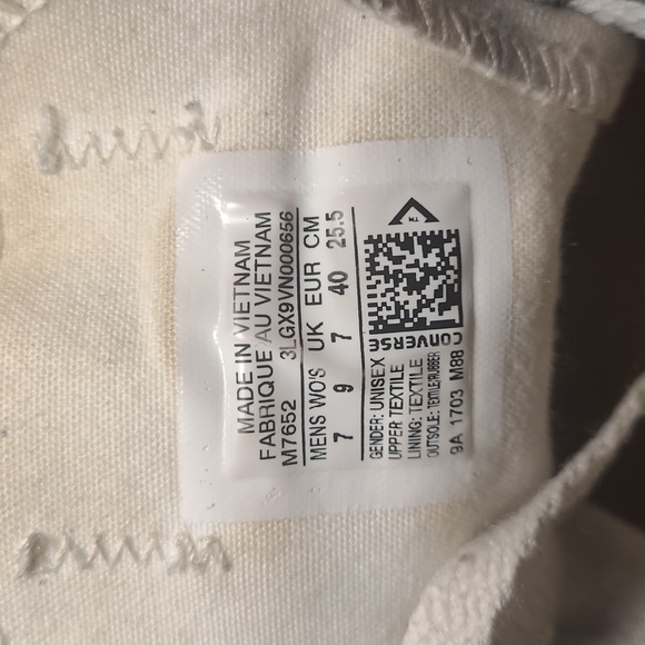 Converse - Picture 4 of 4